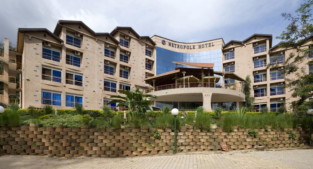Metropole Hotel Kampala Esterno foto